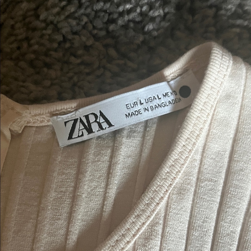 Zara Cream Ribbed Romper - Picture 2 of 4